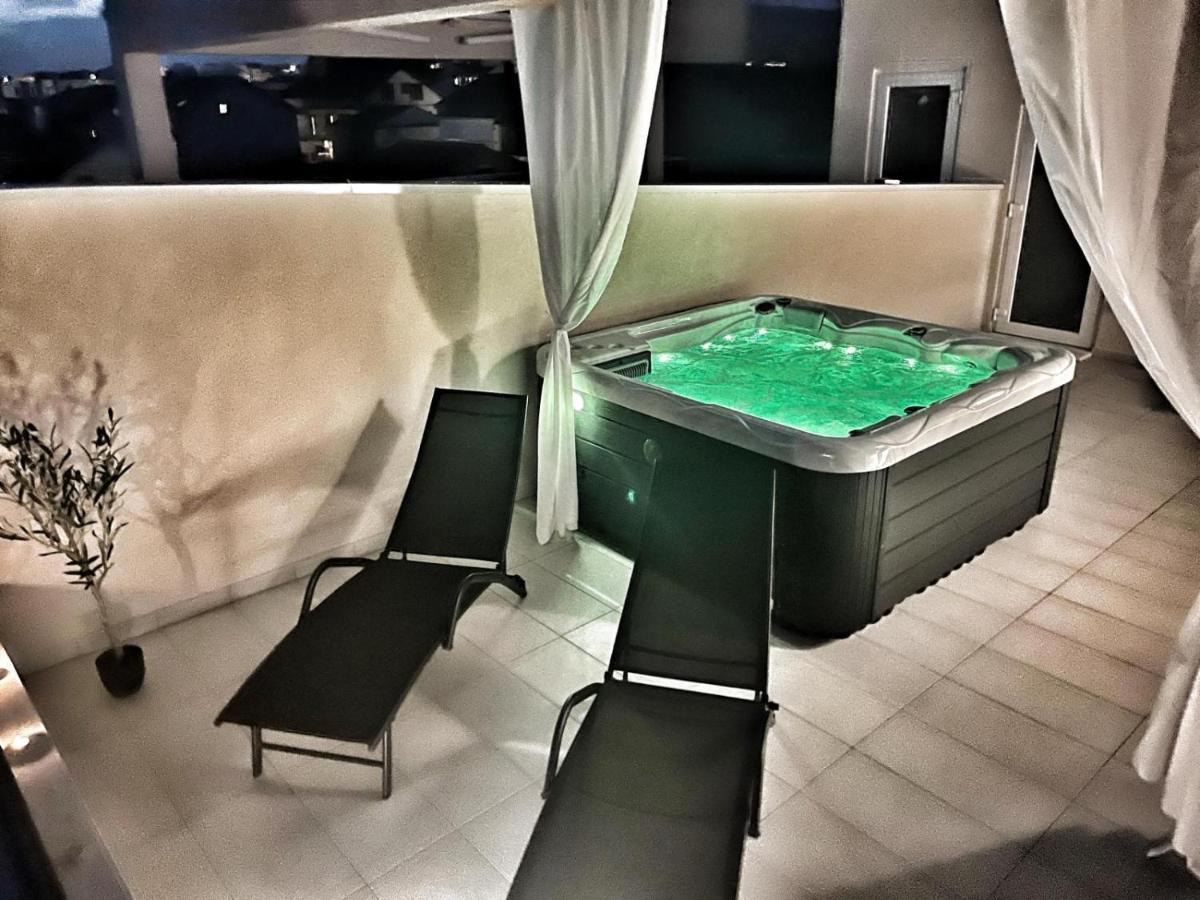 Olive Oasis Penthouse With Jacuzzi Apartment Zadar Exterior photo