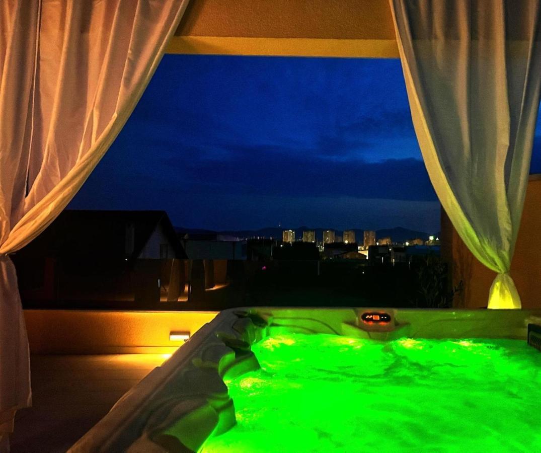 Olive Oasis Penthouse With Jacuzzi Apartment Zadar Exterior photo